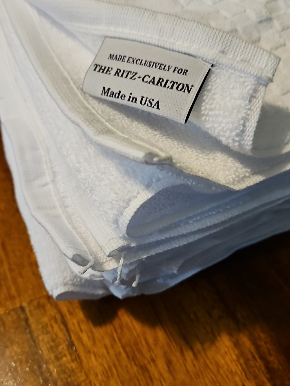 NWOT Set Of 5 Ritz Carlton Hotel Hand Towels